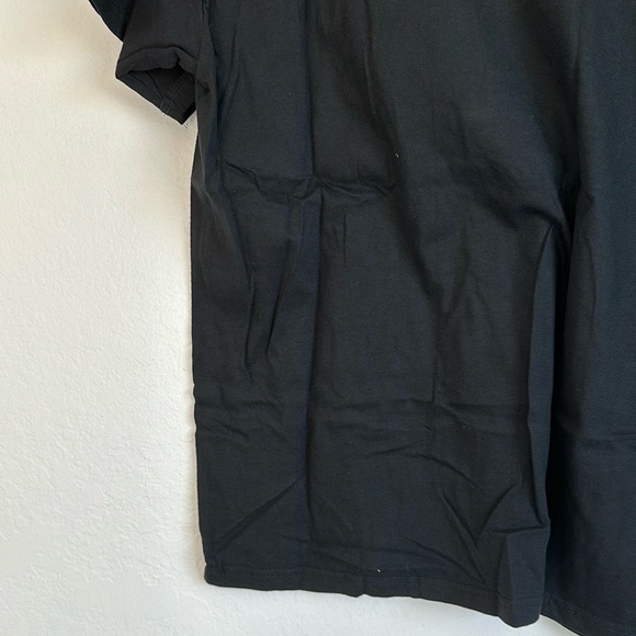 NWOT! Game of Thrones I Drink and Know Things Tee Size Medium - Picture 9 of 12